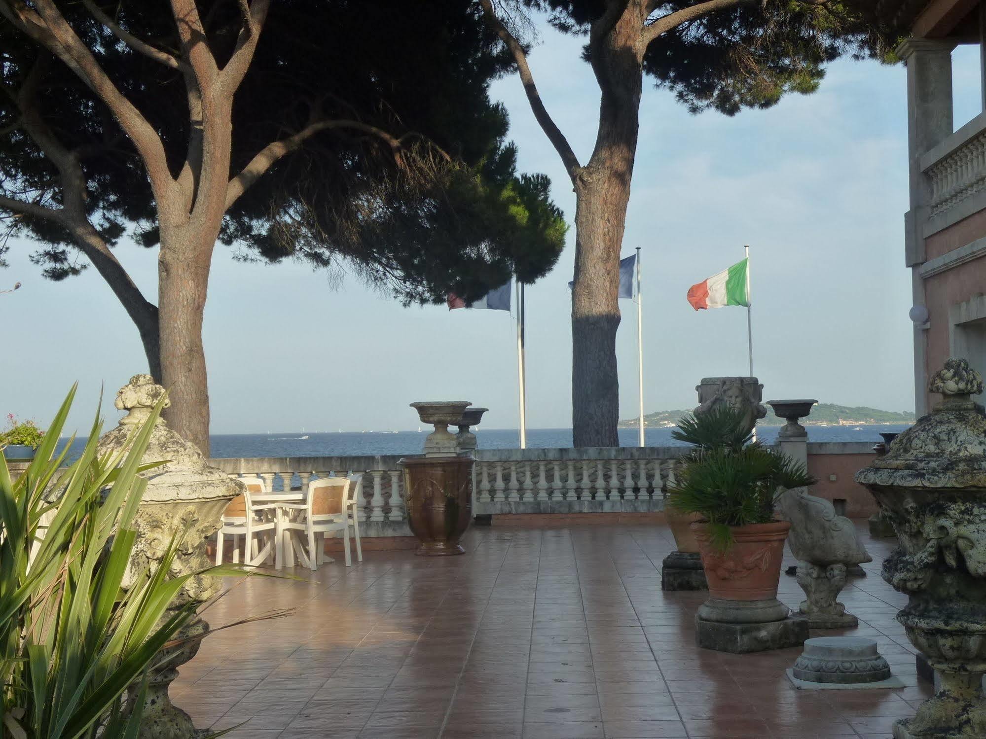 Hotel Martinengo Sainte-Maxime Zewnętrze zdjęcie