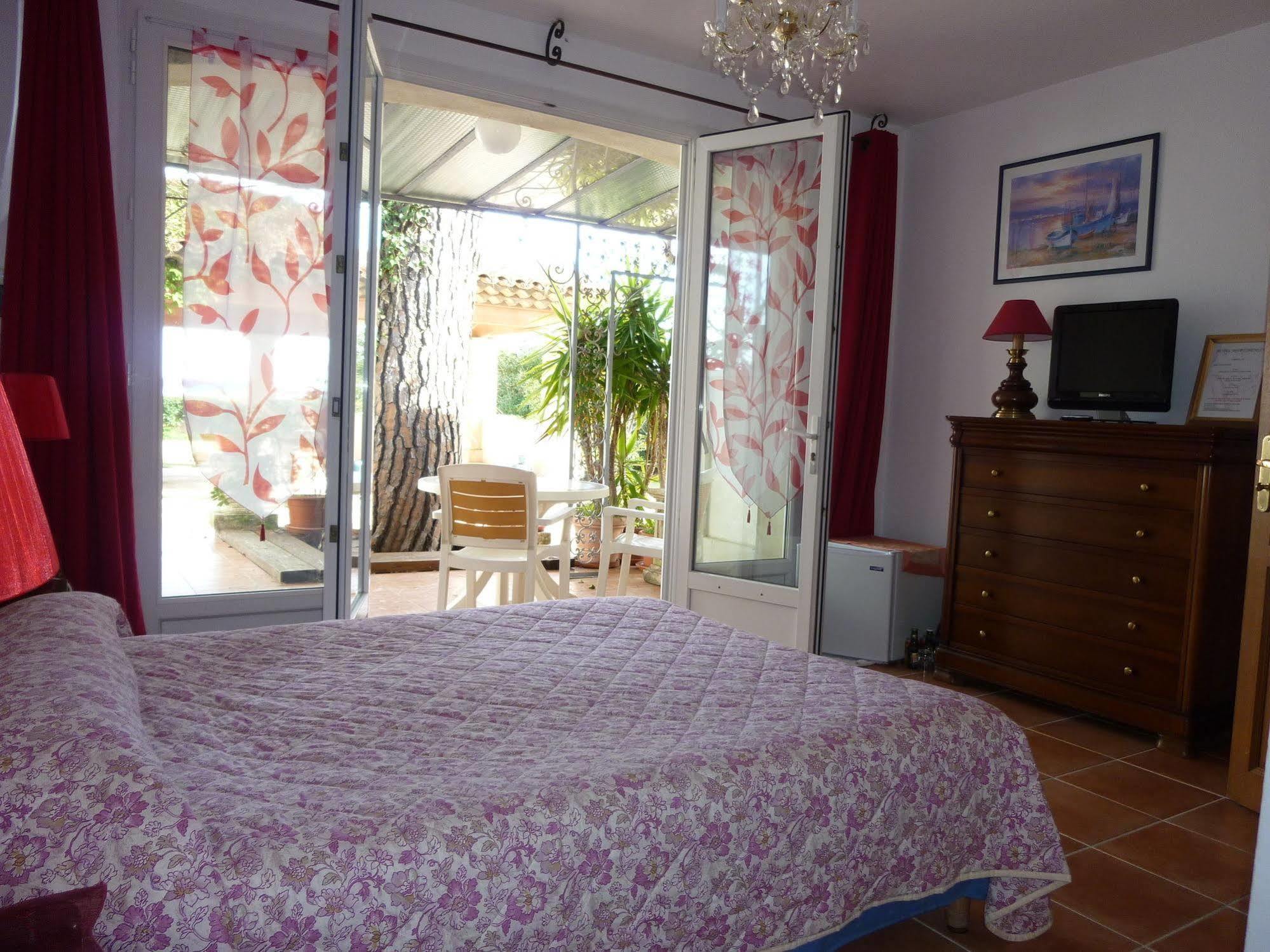 Hotel Martinengo Sainte-Maxime Zewnętrze zdjęcie